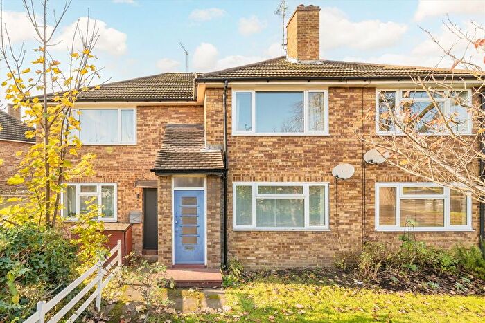 2 Bedroom Maisonette For Sale In Twickenham Road, Isleworth, TW7