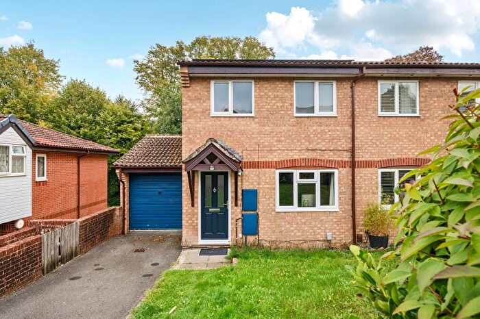 3 Bedroom Semi-Detached House For Sale In Linkway, Salisbury, SP1