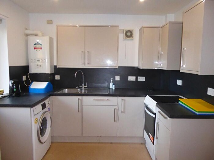 2 Bedroom Detached Bungalow To Rent In Station Road, Biggleswade, Bedfordshire, SG18