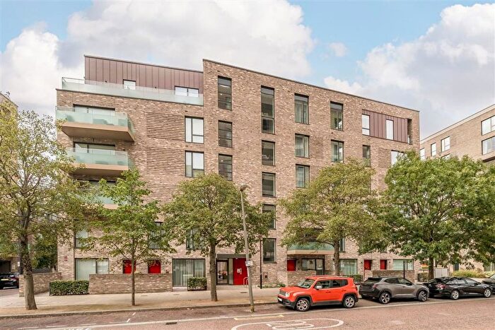 2 Bedroom Flat For Sale In West Parkside, Greenwich, SE10
