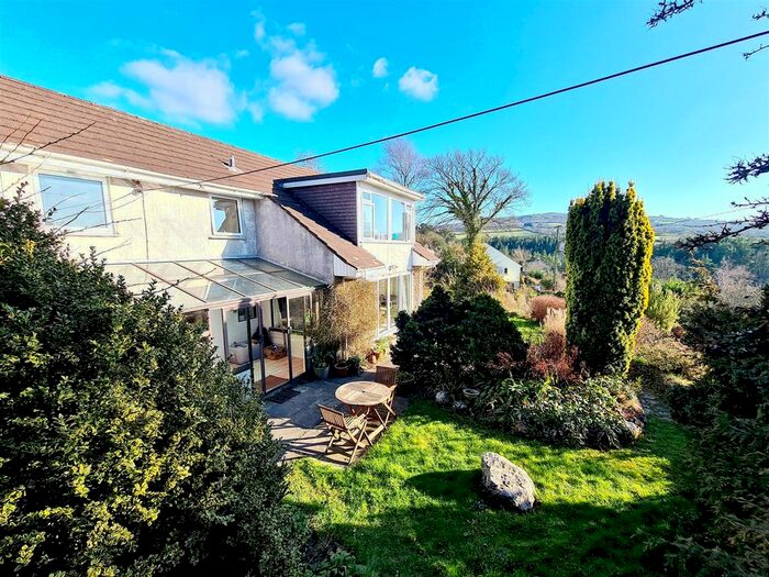 3 Bedroom Detached House For Sale In Higherland, Callington, PL17