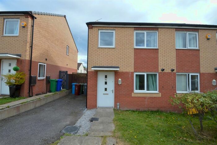 3 Bedroom Property To Rent In Metcombe Way, Manchester, M11