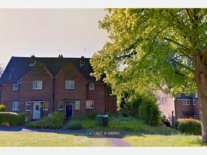 4 Bedroom Semi-Detached House To Rent In Wavell Way, Winchester, SO22