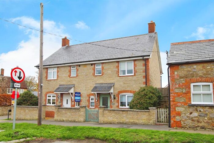 2 Bedroom Semi-Detached House To Rent In The Oak House, High Street, SN4