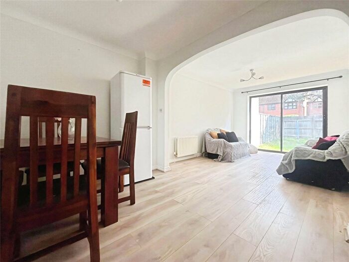 4 Bedroom End Of Terrace House To Rent In Beaumont Place, Isleworth, TW7