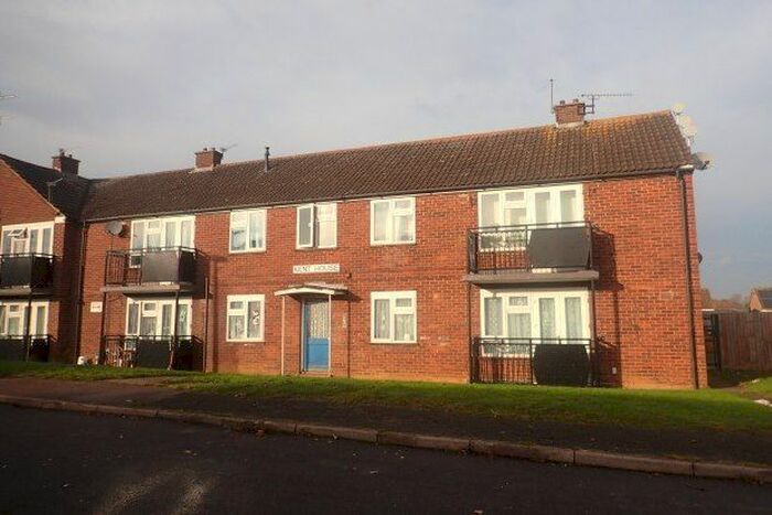 2 Bedroom Flat To Rent In Surrey Place Bletchley, Milton Keynes, MK3