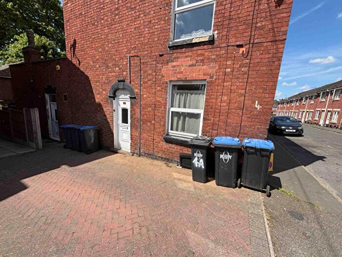 2 Bedroom Flat To Rent In Princes Street, Rugby, CV21