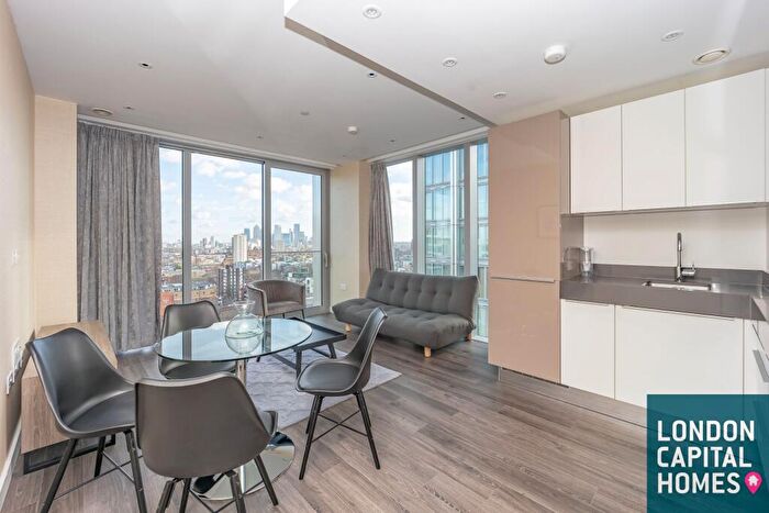 1 Bedroom Apartment To Rent In Kingwood House, Chaucer Gardens, London, E1