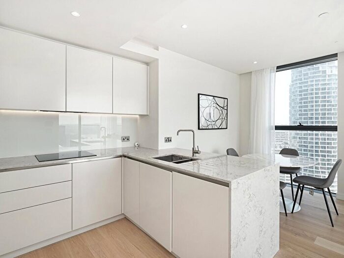 2 Bedroom Apartment For Sale In Hampton Tower, South Quay Plaza, E14