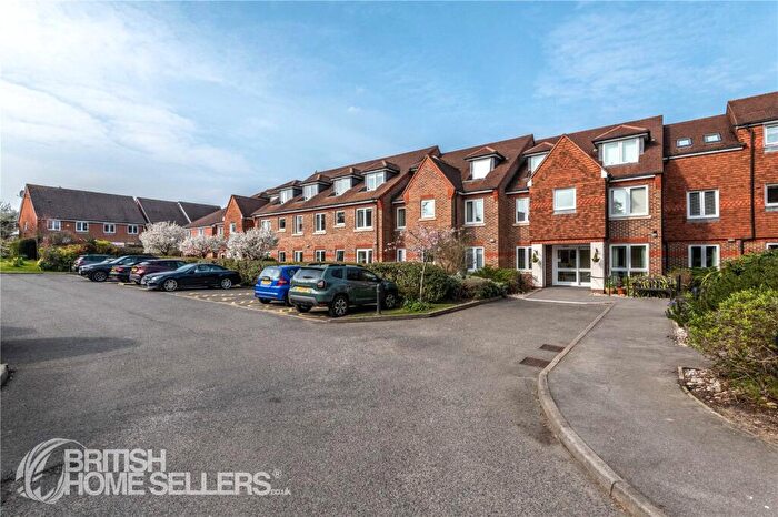 1 Bedroom Apartment For Sale In London Road, Redhill, Surrey, RH1