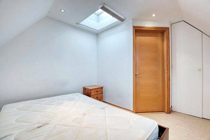 1 Bedroom Flat To Rent In Ossulton Way London, N2