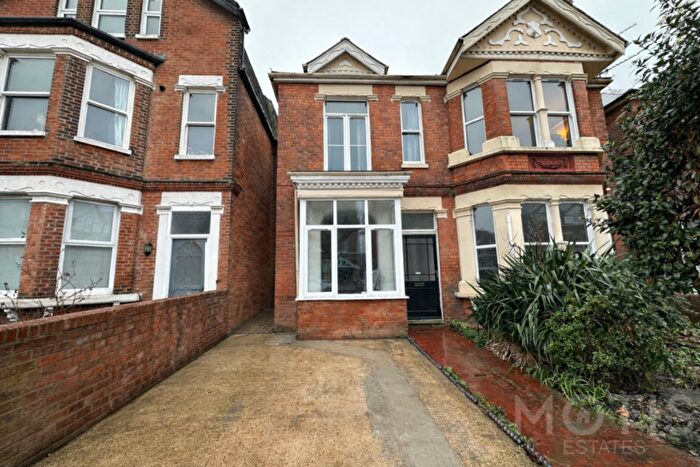 2 Bedroom Flat To Rent In Marten Road, Folkestone, CT20