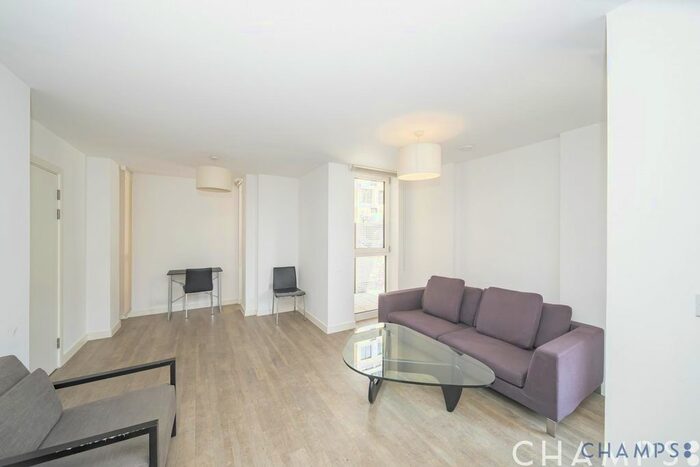3 Bedroom Flat To Rent In Cable Walk, London, SE10
