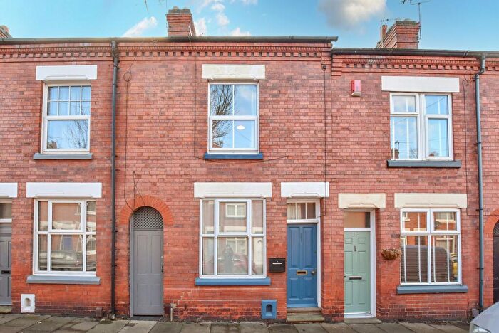 3 Bedroom Terraced House To Rent In Avenue Road Extension, Clarendon Park, Leicester, LE2