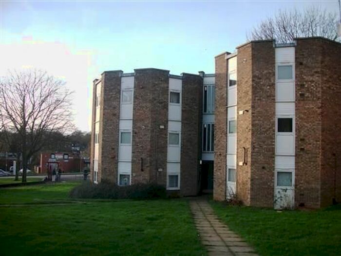 1 Bedroom Flat To Rent In Ellfield Court, Abington, Northampton, NN3