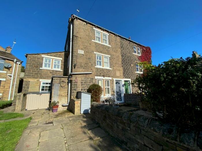 3 Bedroom Semi-Detached House To Rent In Park Road, Thackley, Bradford, BD10