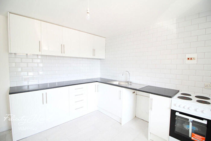 4 Bedroom Apartment To Rent In Teviot Street, London, E14