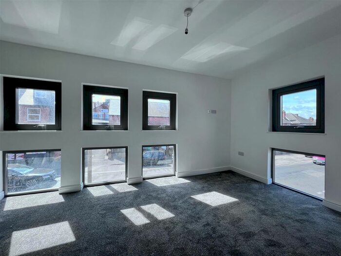 2 Bedroom Flat To Rent In Flat, Carlton Road, City Skirts, Nottingham, NG3