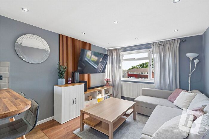 1 Bedroom Flat For Sale In Falstones, Basildon, Essex, SS15