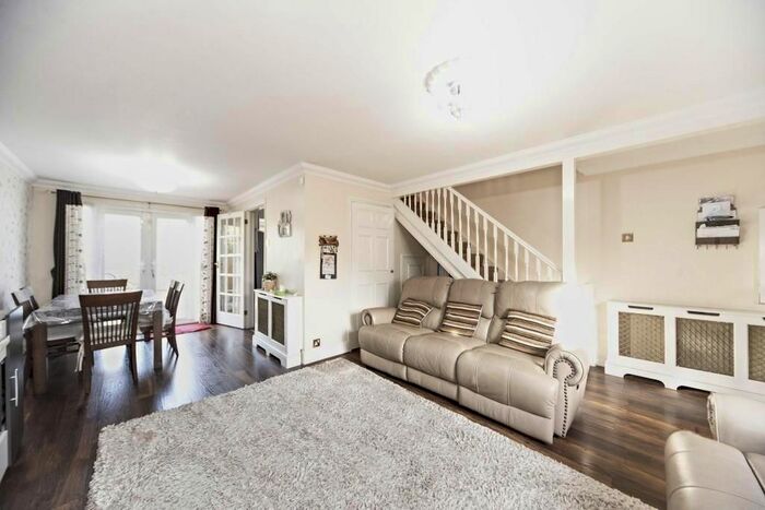 3 Bedroom Property To Rent In Birdhurst Avenue, South Croydon, CR2