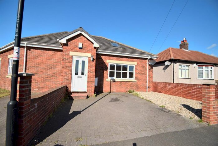 3 Bedroom Semi-Detached Bungalow To Rent In Charminster Gardens, Heaton, NE6