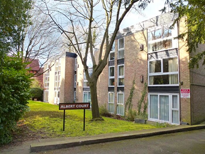 2 Bedroom Flat For Sale In Stoneygate Road, Stoneygate, Leics, LE2