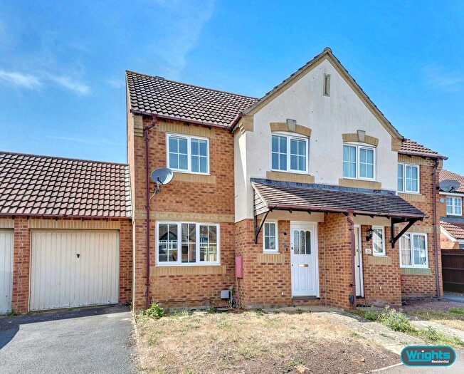 3 Bedroom Semi-Detached House For Sale In Walmesley Chase, Trowbridge, BA14