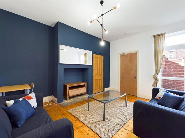 2 Bedroom Flat To Rent In Spencer Street, Heaton, NE6