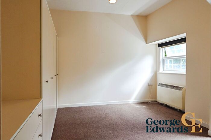1 Bedroom Flat To Rent In Hill Street, Haverfordwest, SA61