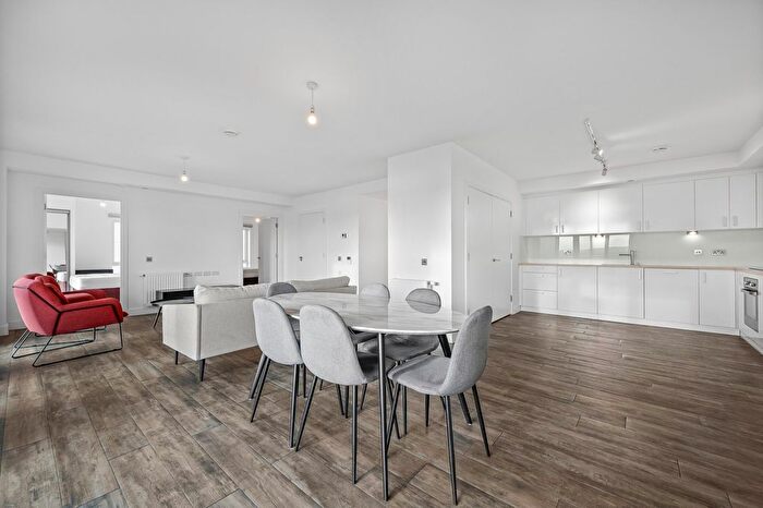 3 Bedroom Flat To Rent In Adlay Apartments, Millet Place, E16