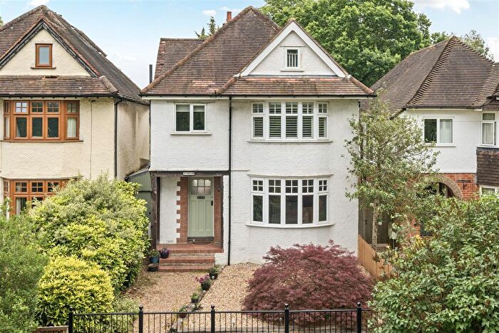 4 Bedroom Detached House For Sale In Shalford Road, Guildford, GU4