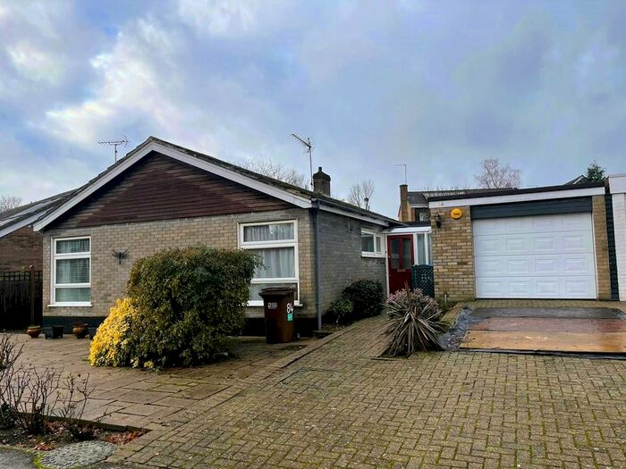 4 Bedroom Bungalow To Rent In The Ryde, Hatfield, AL9