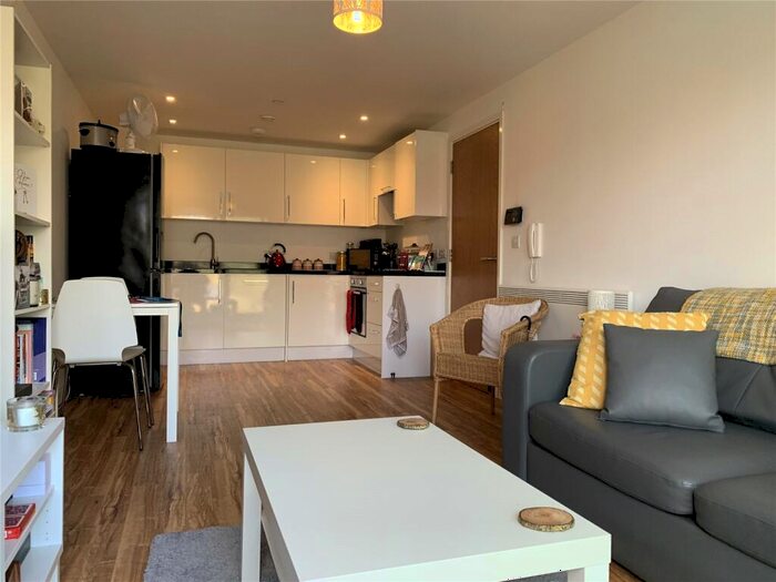 2 Bedroom Flat To Rent In Aire, Cross Green Lane, LS9