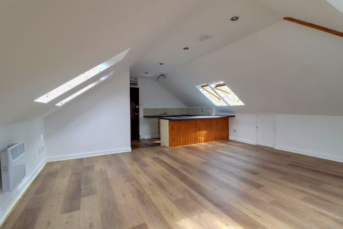 Studio To Rent In Howsell Road, Malvern Link, WR14