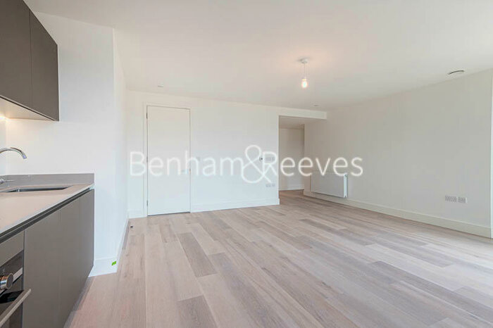 1 Bedroom Apartment To Rent In Daneland Walk, Highgate, N17