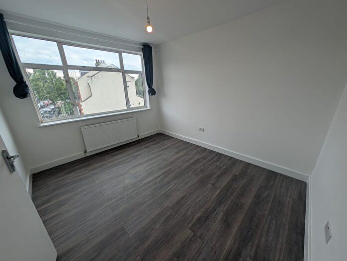 6 Bedroom Detached House To Rent In Beckford Road, Croydon, CR0