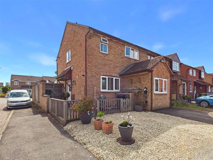 3 Bedroom End Of Terrace House For Sale In Jordans Way, Longford, Gloucester, Gloucestershire, GL2