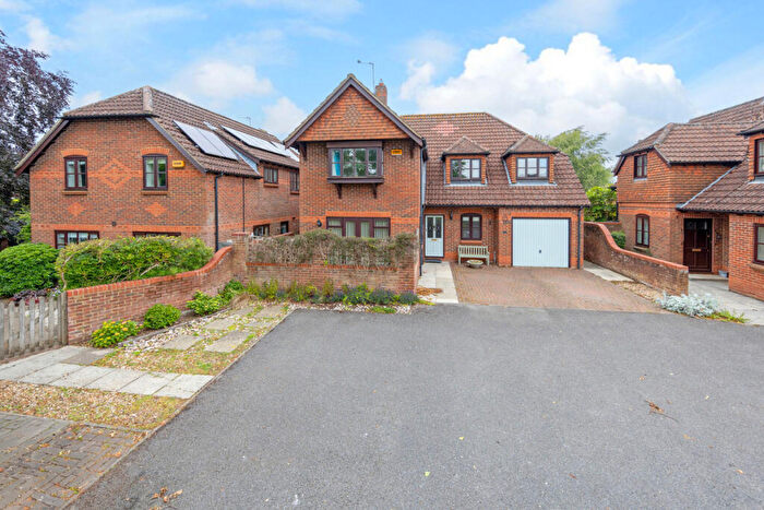 4 Bedroom Detached House For Sale In Bevan Court Winslow, Buckinghamshire, MK18