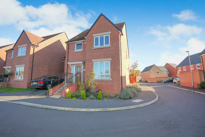 4 Bedroom Detached House To Rent In Starling Close, West Bridgford, NG2