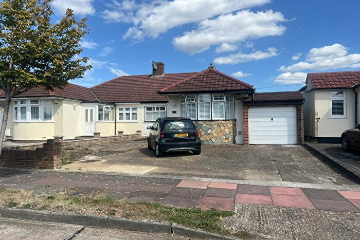 2 Bedroom Bungalow To Rent In Harerfield Roadd, DA14