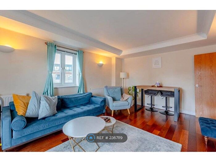 2 Bedroom Flat To Rent In Calder Court, London, SE16