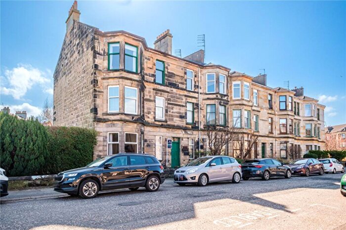 2 Bedroom Apartment For Sale In Greenlaw Avenue, Paisley, PA1