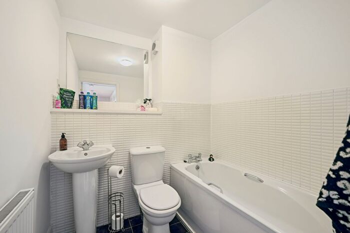 2 Bedroom Flat For Sale In Cypress Lane, Hamilton, Lanarkshire, ML3