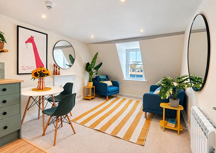 1 Bedroom Flat For Sale In Bath Street, Frome, BA11