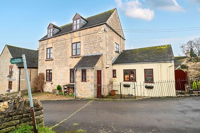 3 Bedroom Cottage For Sale In Westrip, Stroud, GL6