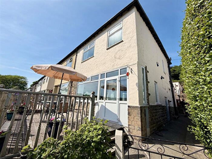 3 Bedroom Semi-Detached House For Sale In Fenny Royd, Halifax, HX3