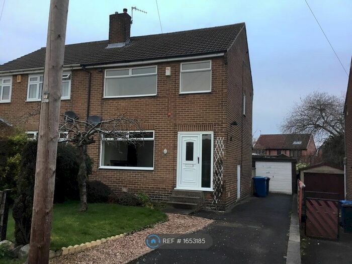 3 Bedroom Semi-Detached House To Rent In Greenside Avenue, Chesterfield, S41