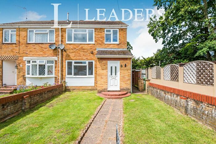 3 Bedroom Semi-Detached House To Rent In Frensham Close, Hedge End, Southampton, SO30