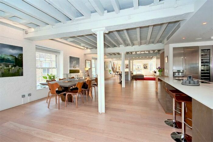 2 Bedroom Apartment To Rent In New Street, EC2M