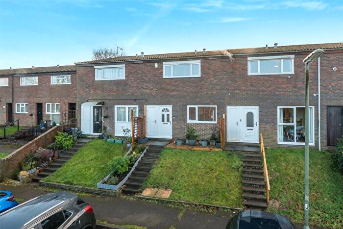 3 Bedroom Terraced House For Sale In Bushfield Drive, Redhill, Surrey, RH1